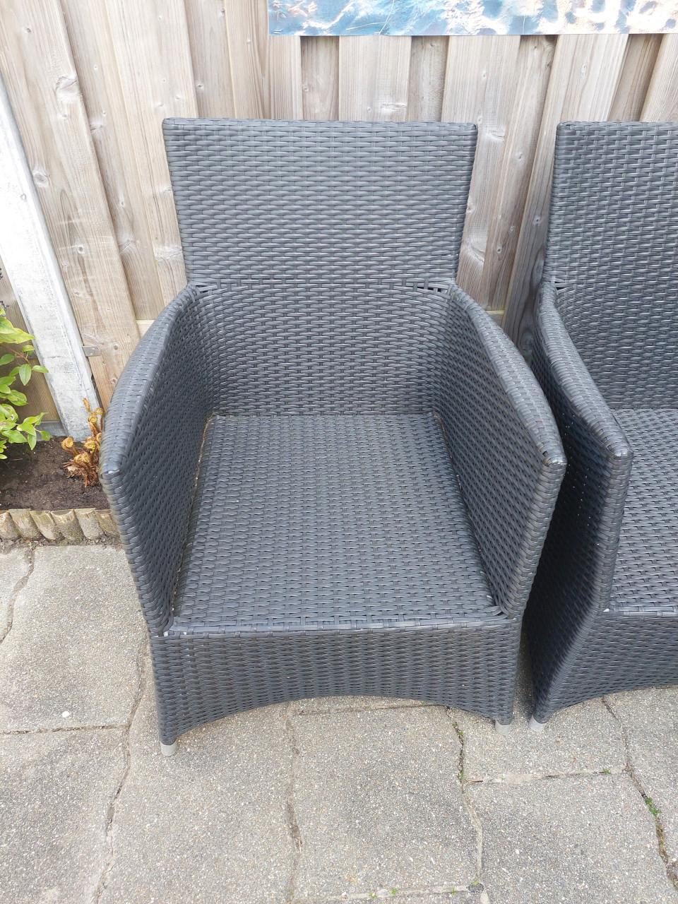 2 tuinstoelen in prima staat