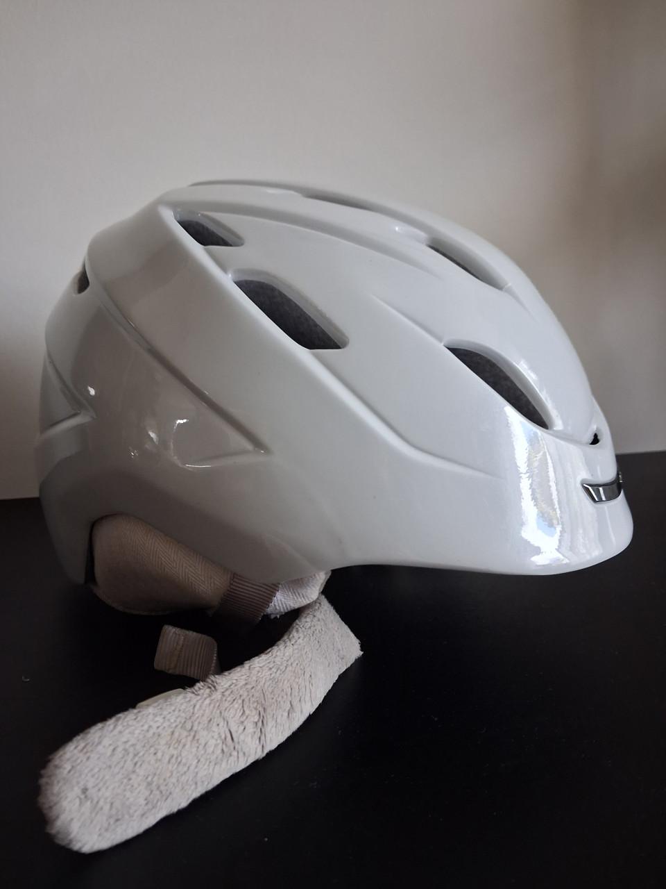 Dames Skihelm 2x gebruikt