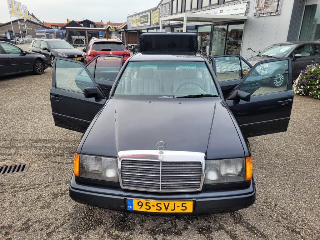 Mercedes-Benz 200 200-500 (w124) 300 d automaat