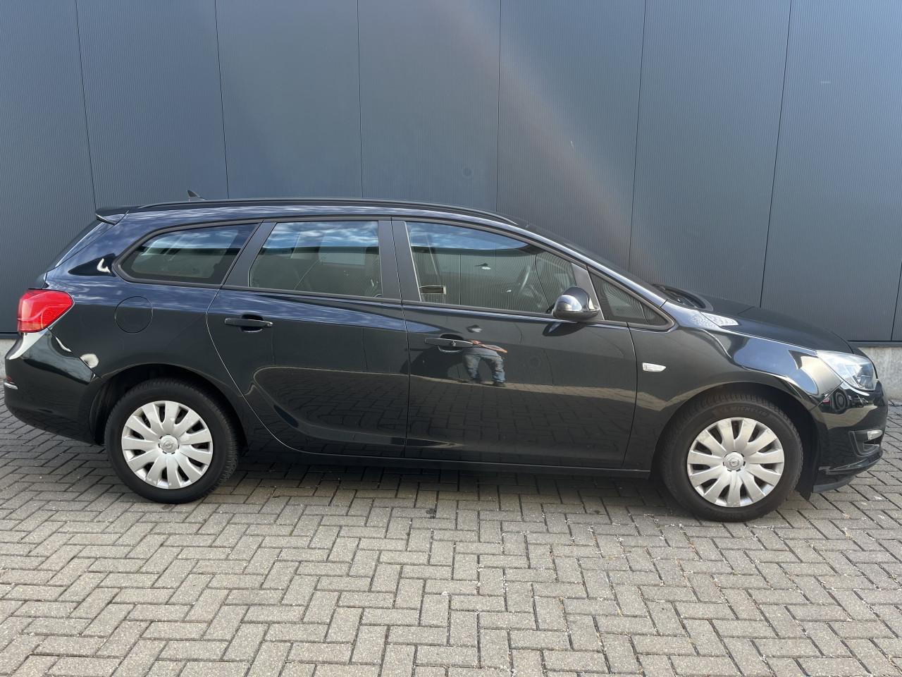Opel Astra Sports Tourer 1.4 Business +TREKHAAK,
