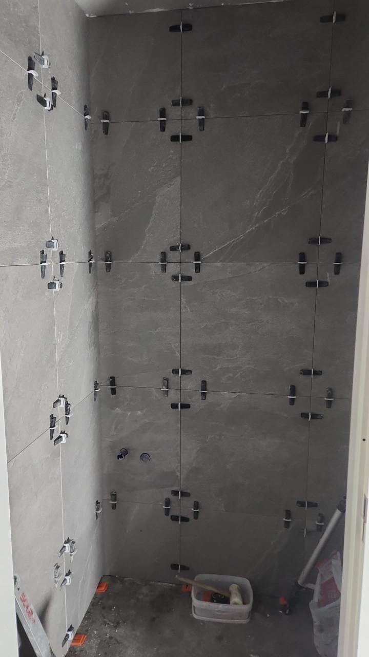 Tegelzetter nodig? Bel/app: 06 21937244 of Mail: jvbtegelzetter@gmail.com