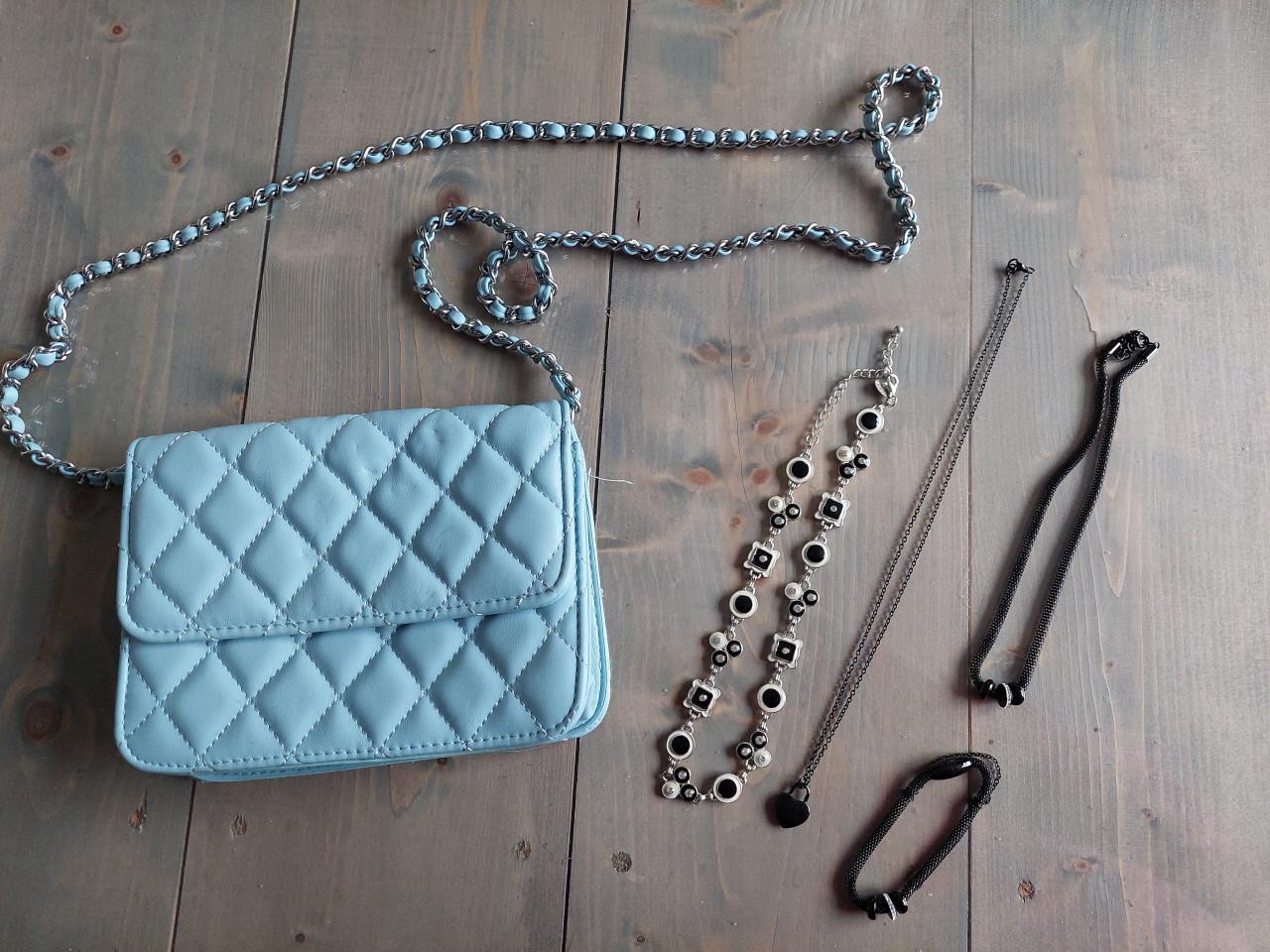 Leuke set zwarte jurk S, tasje en sieraden KOOPJE