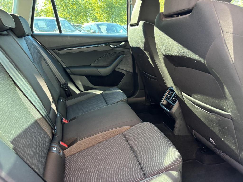 Skoda Octavia combi 1.0 tsi business edition
