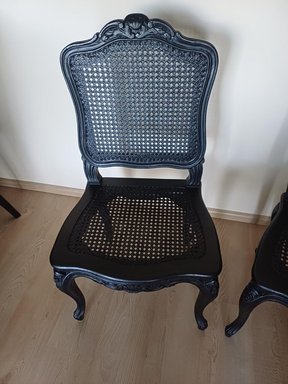 2 brocante stoelen