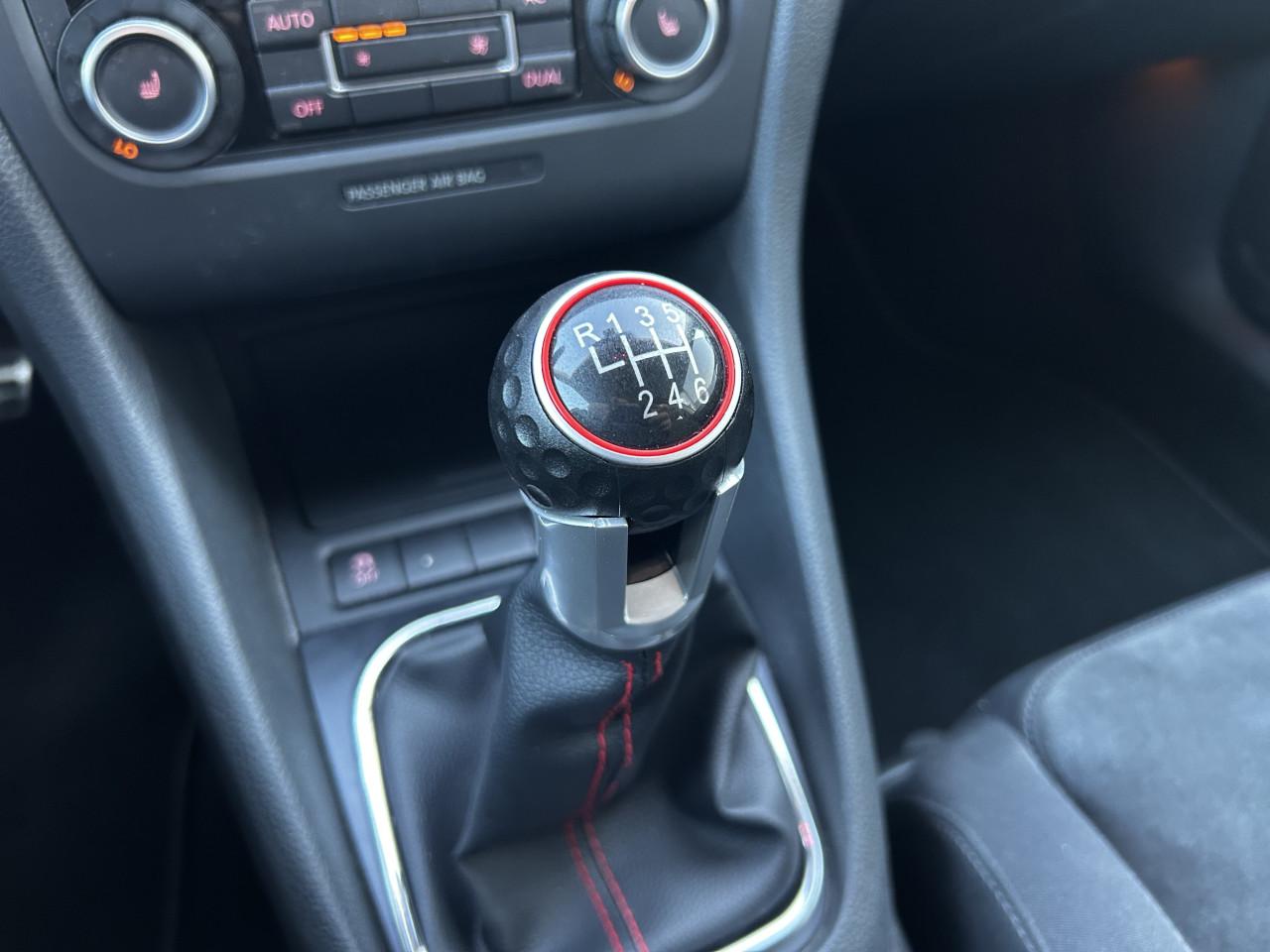 Volkswagen Golf 1.4 TSI Highline/STOELV/APK/AIRCO/PDC/