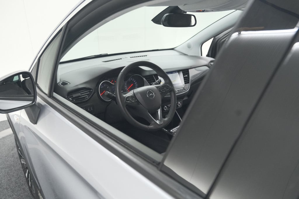 Opel Crossland X turbo 110 elegance | camera | navigatie | parkeersensoren 