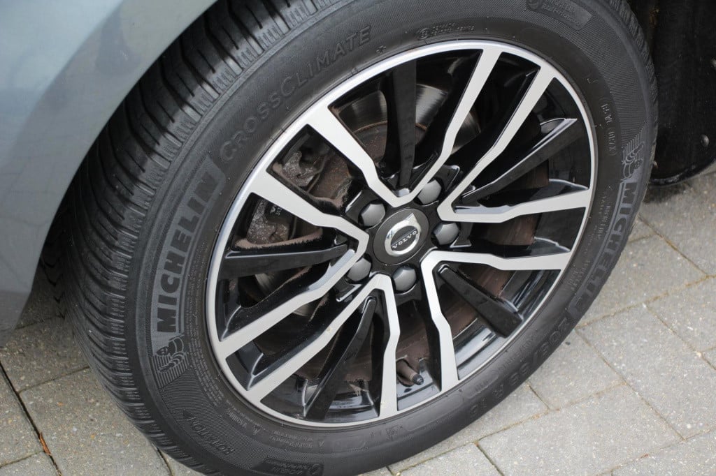 Volvo V40 2.0 t2 momentum polar+ navi - led - half leder - 1e eigenaar - lm