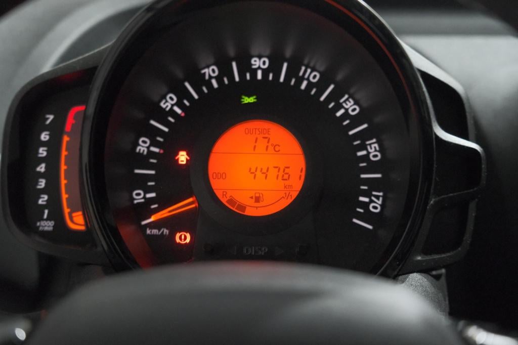 Peugeot 108 1.0 e-vti allure top! | elektrisch vouwdak | camera | navigatie