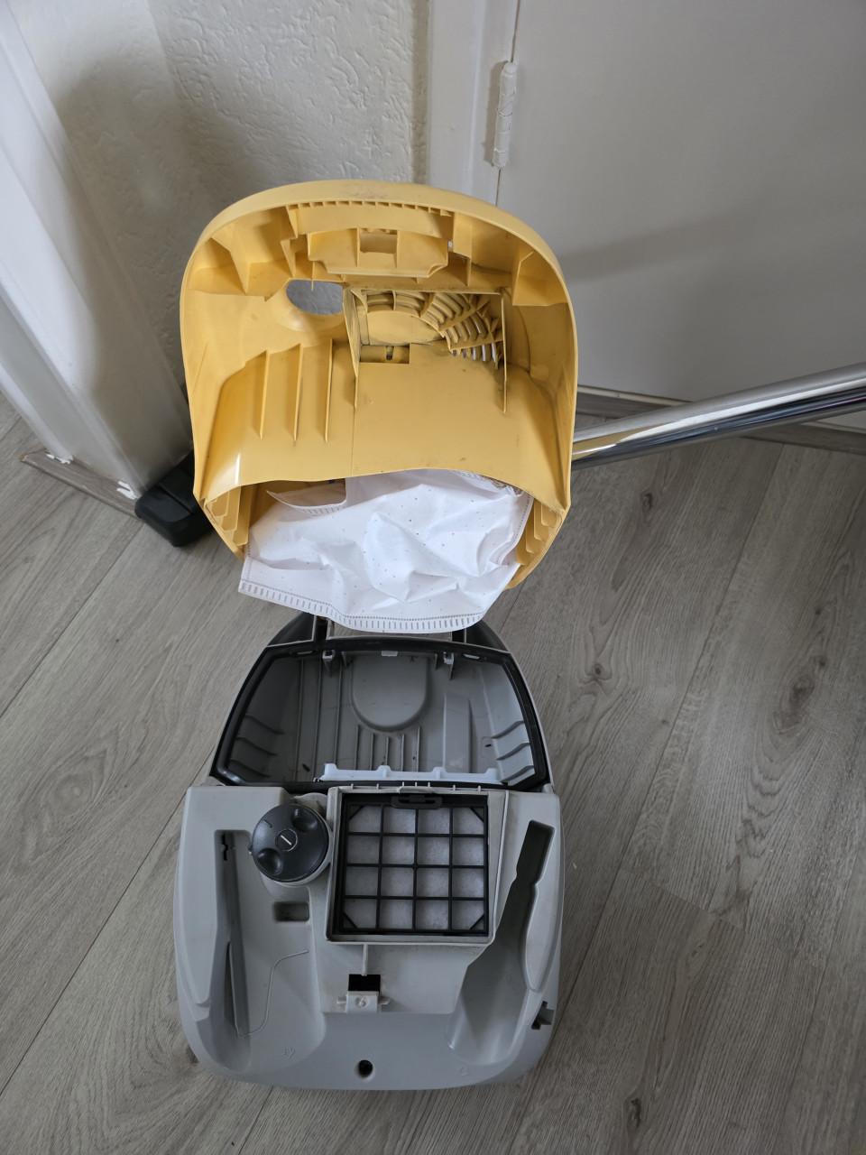 Stofzuiger BOSCH 220V-1800W- max 2000W-FD9403