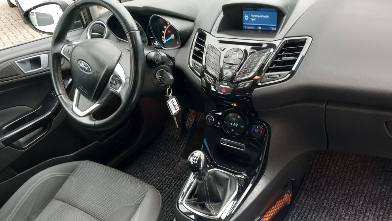 Ford FIESTA 1.0 EcoBoost Titanium 5deurs bj2015 airco lm-velgen apk 10-2027