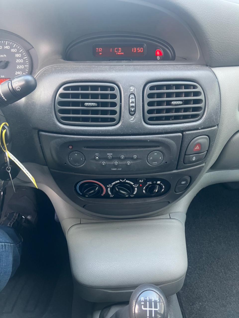 Renault Scenic 1.6-16v authentique airco