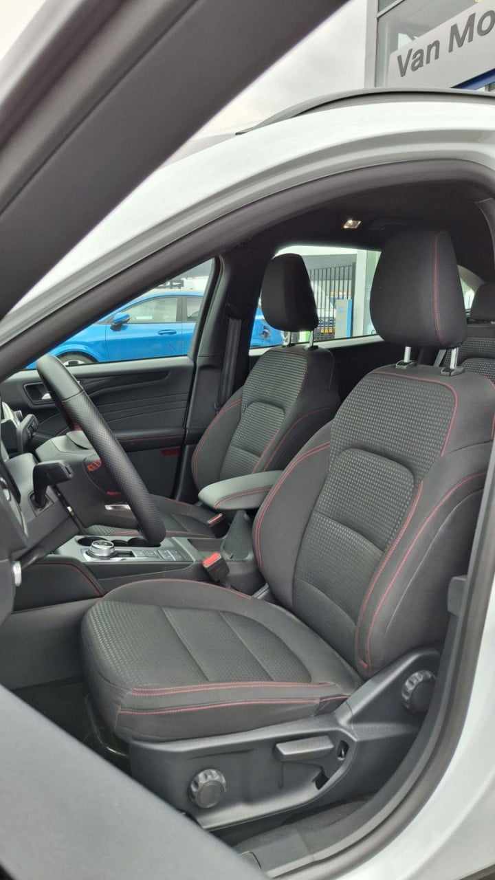 Ford Kuga 2.5 phev st-line aut. | winterpack | navigatie | climate control 