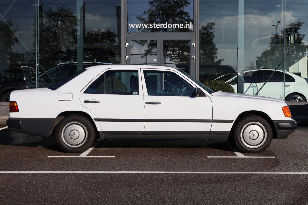 Mercedes-Benz 200 200-500 (w124) 260 e l 6 cilinder l nederlandse auto l bo