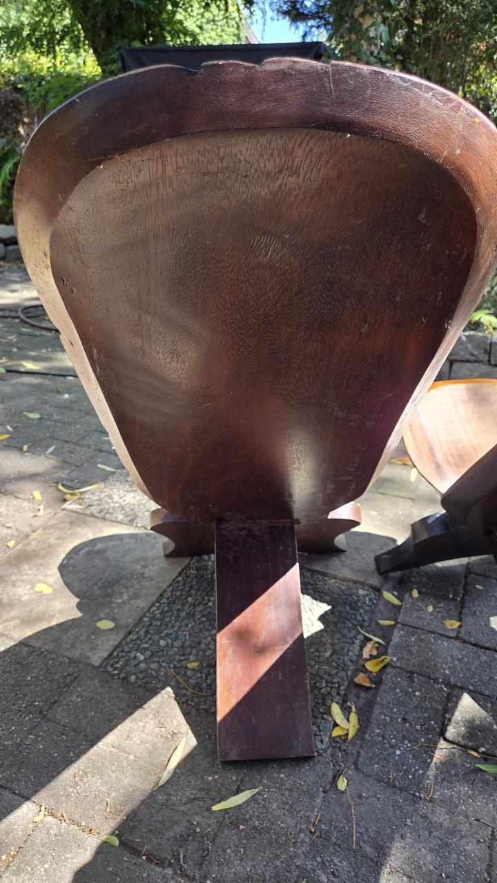 Houten stoelen met sculpturen - Uniek!