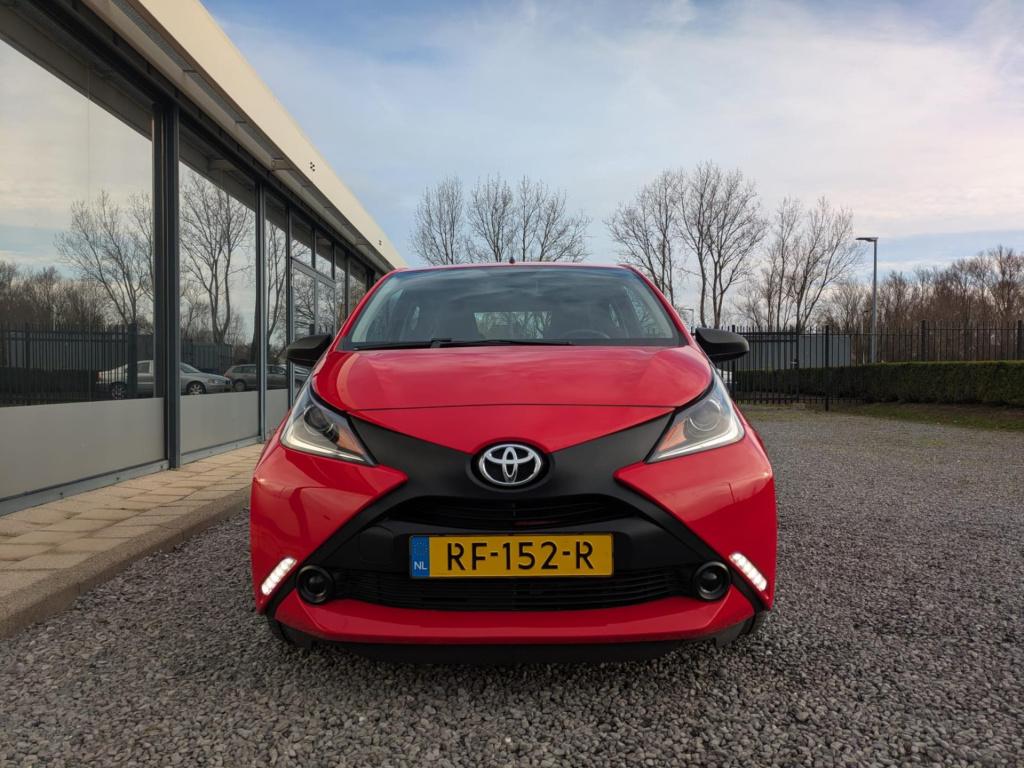 Toyota Aygo 1.0 vvt-i x-fun | airco | bluetooth