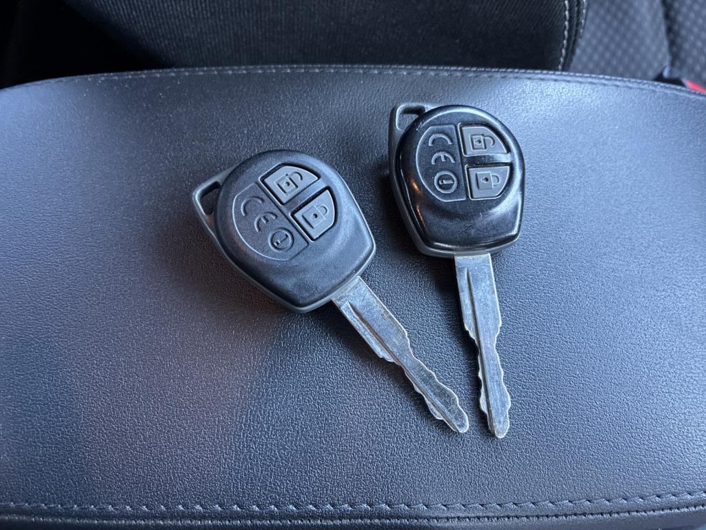 Suzuki Vitara 1.6 exclusive | afneembare trekhaak | licht metalen wielen