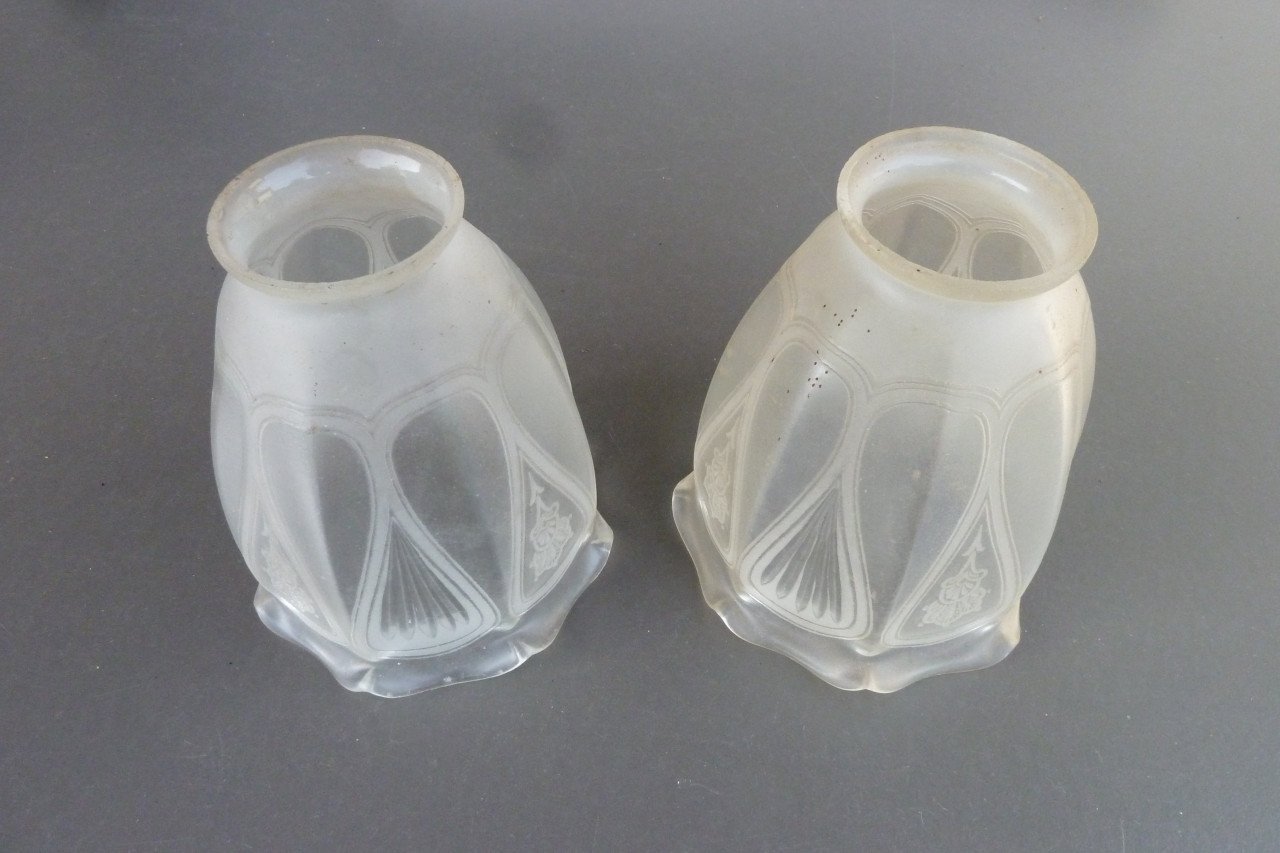 2 stuks oude, glazen lampenkappen vintage antiek