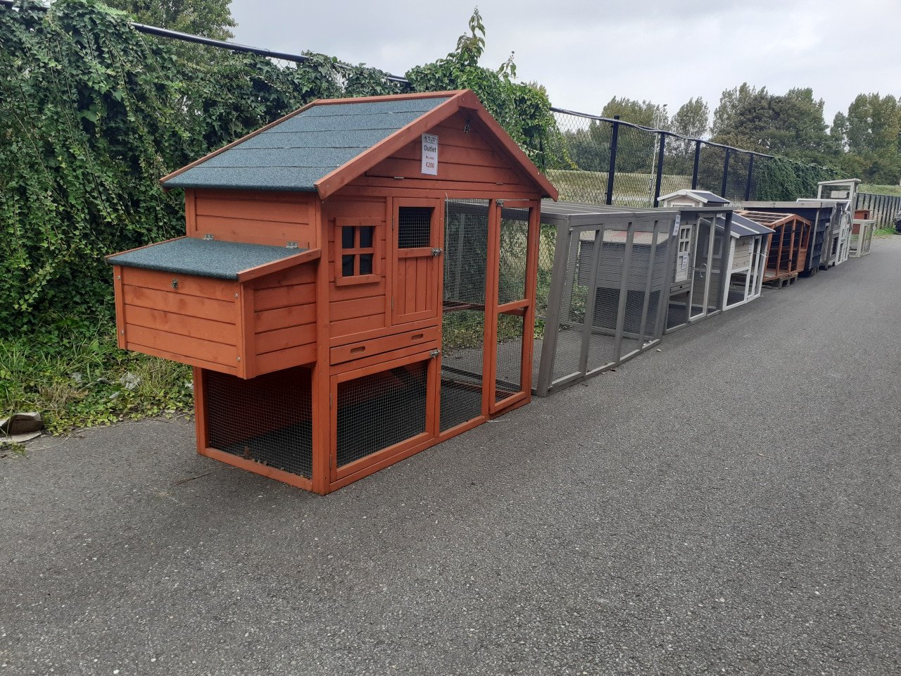 OUTLET hokken hoge korting te koop kippenhok konijnenhok!