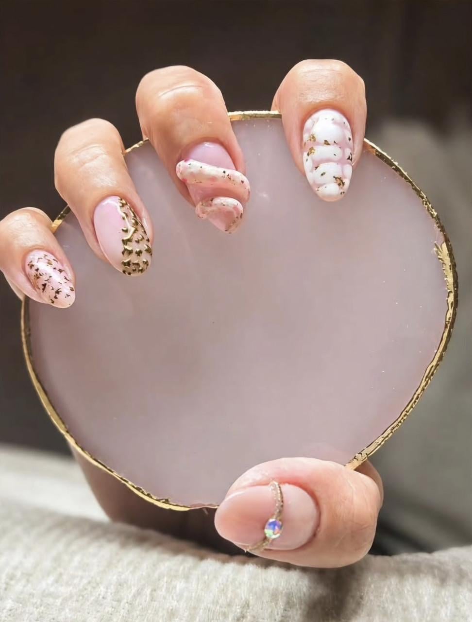 Nails by N in oost-souburg heeft weer plek