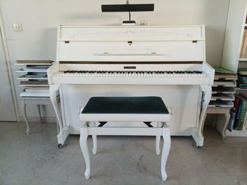 GERESERVEERD Kemble piano