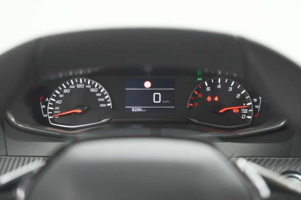 Peugeot 208 puretech 100 allure pack | camera | apple carplay | stoelverwar