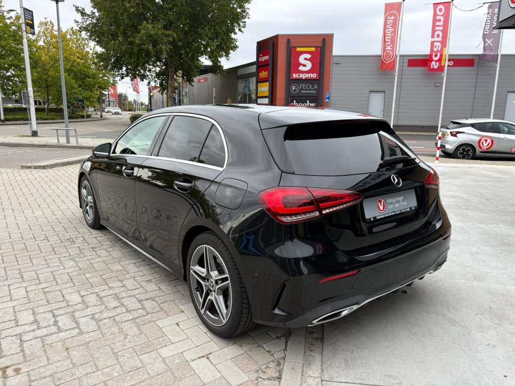 Mercedes-Benz A-Klasse 200 business solution amg