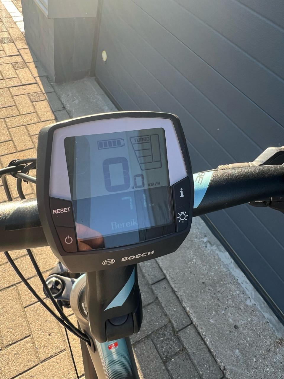Mooie Cube Touring pro met bosch middenmotor en 500 WH accu