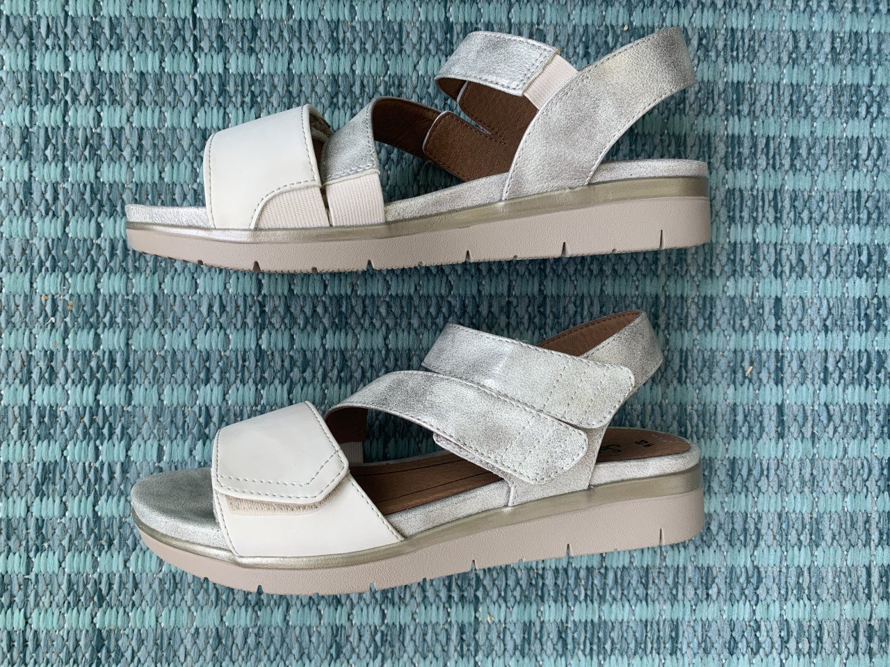 Mooie nieuwe sandalen van soft line