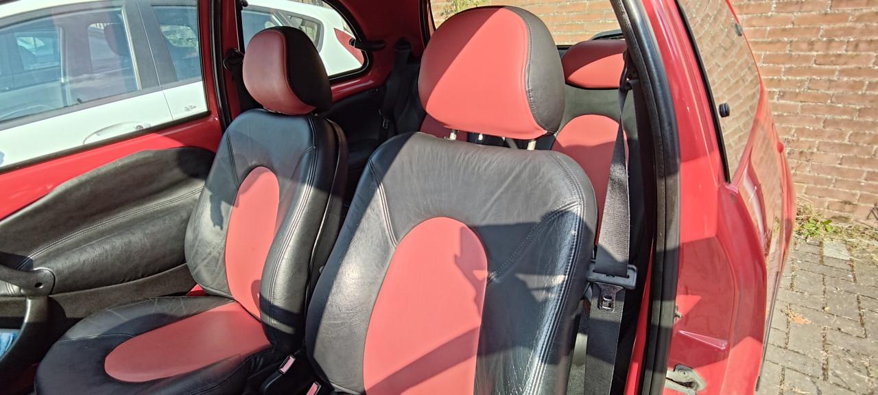 Rode Ford Ka
