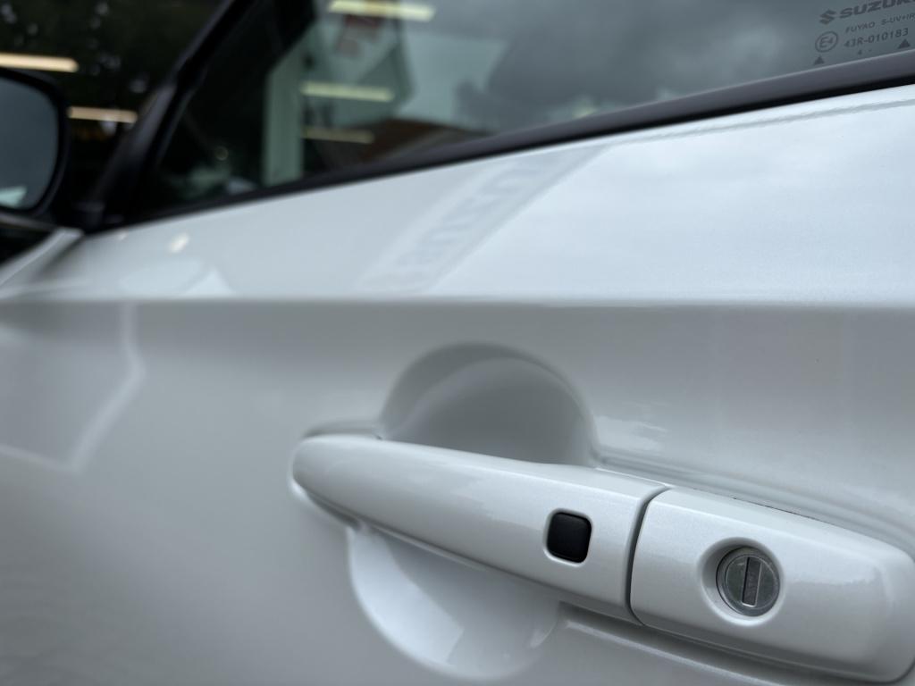 Suzuki Swift 1.2 style smart hybrid/black rhino pakket