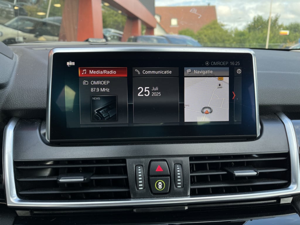 BMW 2-serie active tourer 220i high executive | head-up | navi | camera | l