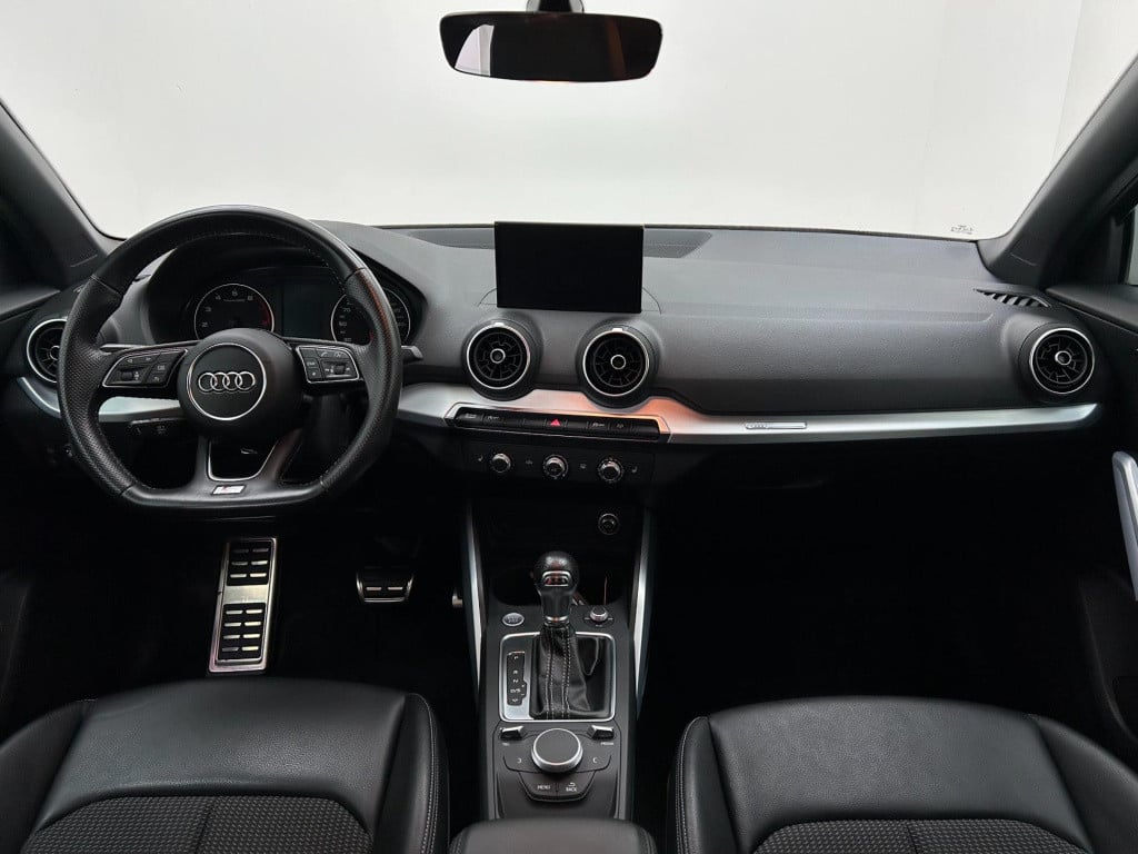 Audi Q2 occasion 1.4 tfsi cod launch edition | airco | stoelverwarming | tw