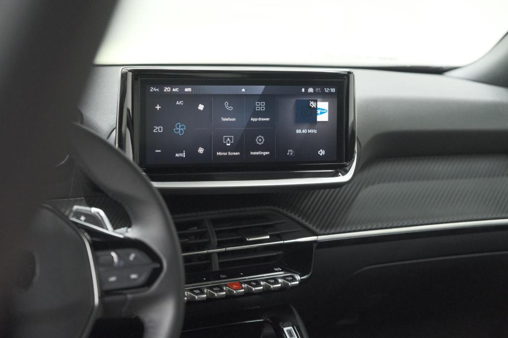 Peugeot 2008 1.2 hybrid 145 allure | apple carplay | climate control | park