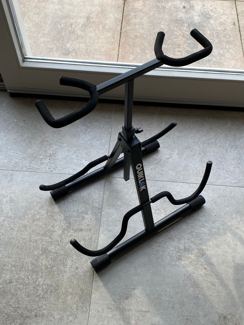 QUIKLOK dubbele gitaar/basgitaar standaard
