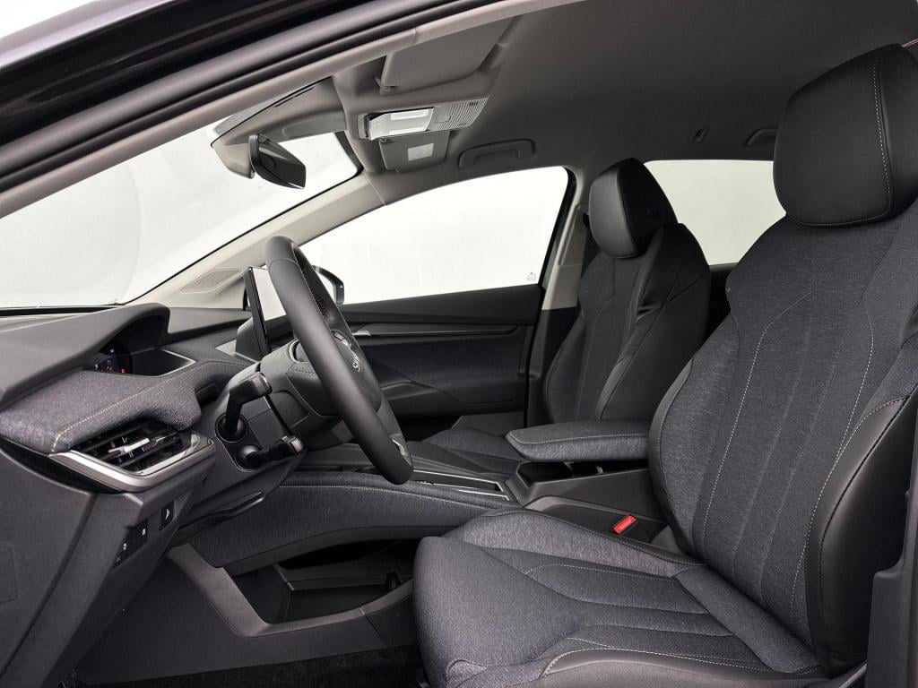 Skoda Elroq business edition tour elektromotor 150 kw / 204 pk