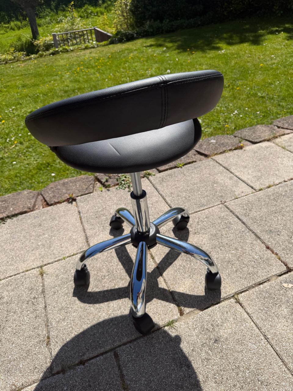 Te koop: Bureau stoel + 2 krukjes