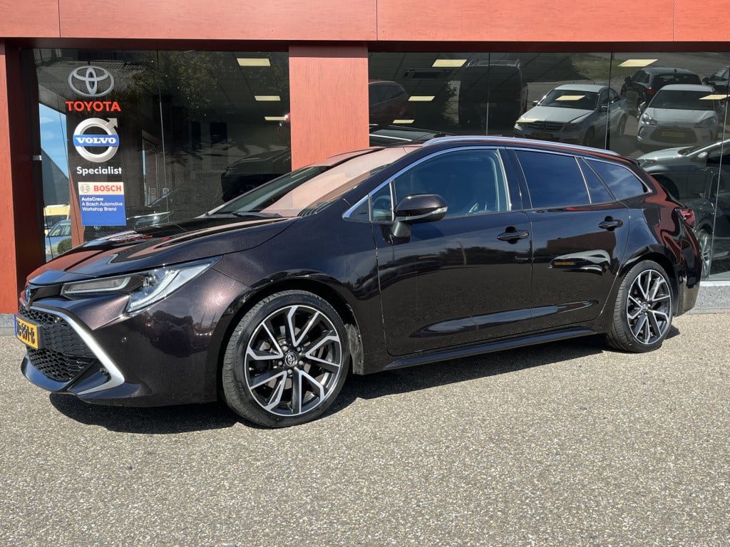 Toyota Corolla Touring Sports 2.0 hybrid executive | trekhaak | pano | nav!