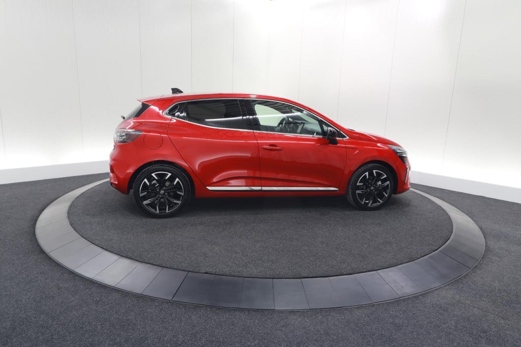 Renault Clio 1.6 e-tech full hybrid 145 techno | 360 camera | bose audio | 