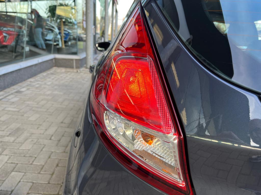 Ford Fiesta 1.0 ecoboost titanium|rijklaar