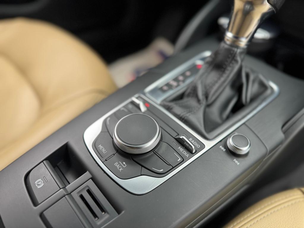 Audi A3 sportback 1.4 tfsi cod s-line * leder * navigatie * nap