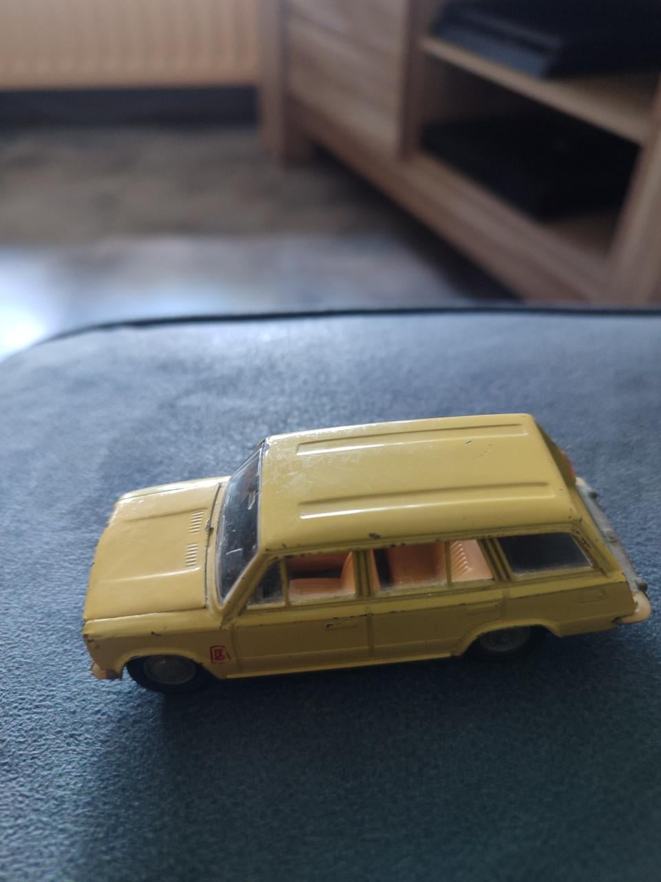 Model auto