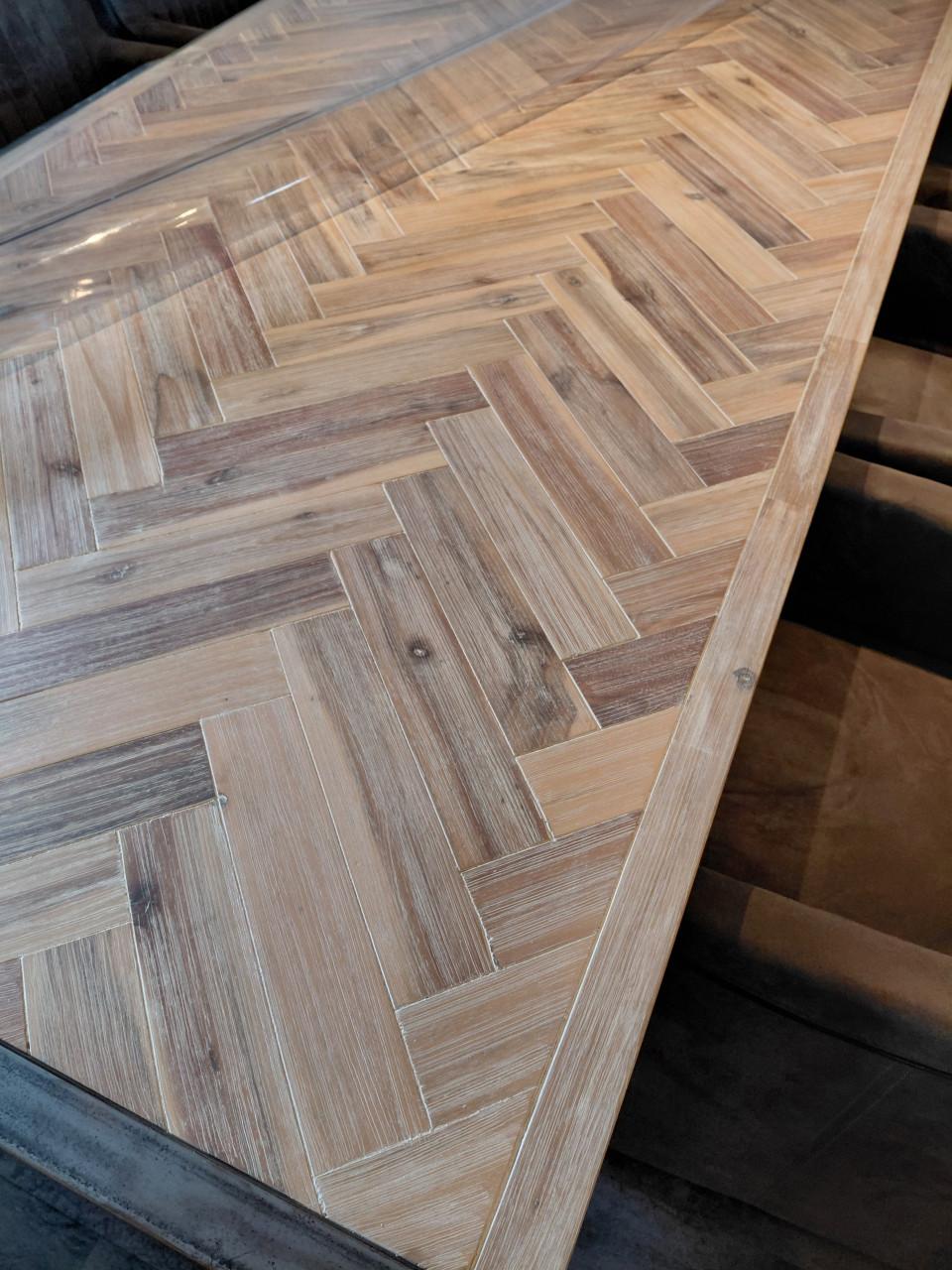 Eettafel, zo goed als nieuw!