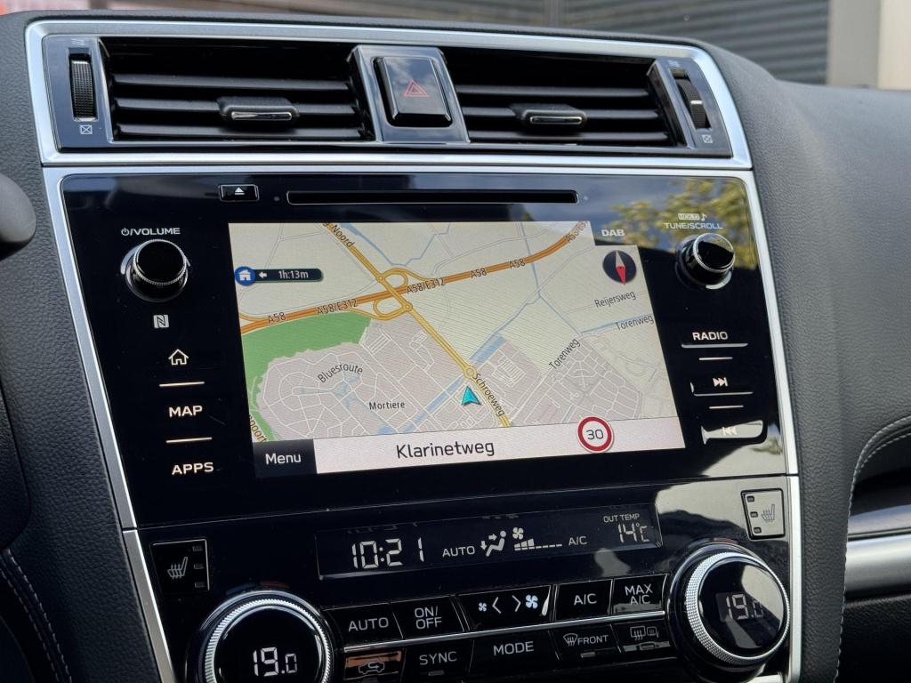 Subaru Outback 2.5i premium nl-auto incl. trekhaak afneembaar!