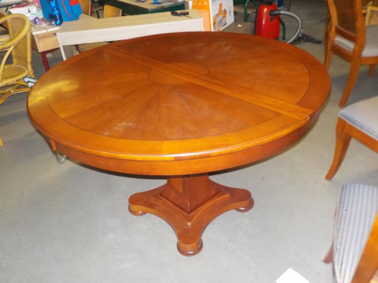 Verlengbare tafel + 4 stoelen