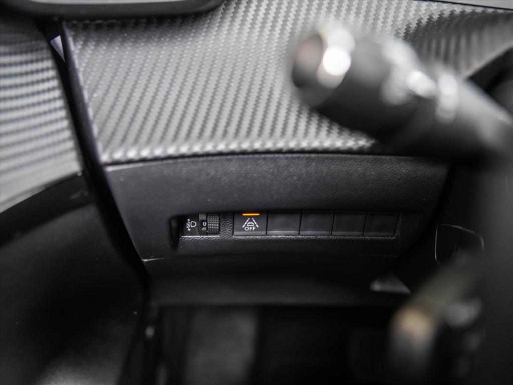 Peugeot 208 1.2 puretech 100pk eat8 allure