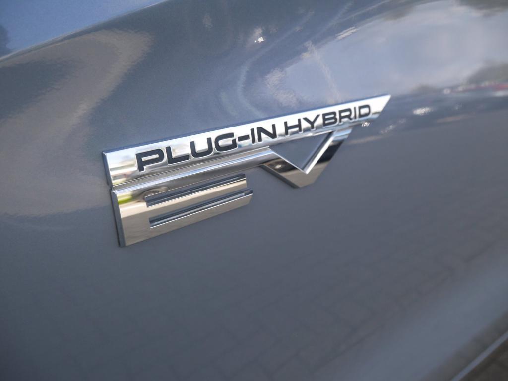 Mitsubishi Outlander 2.4 phev instyle+