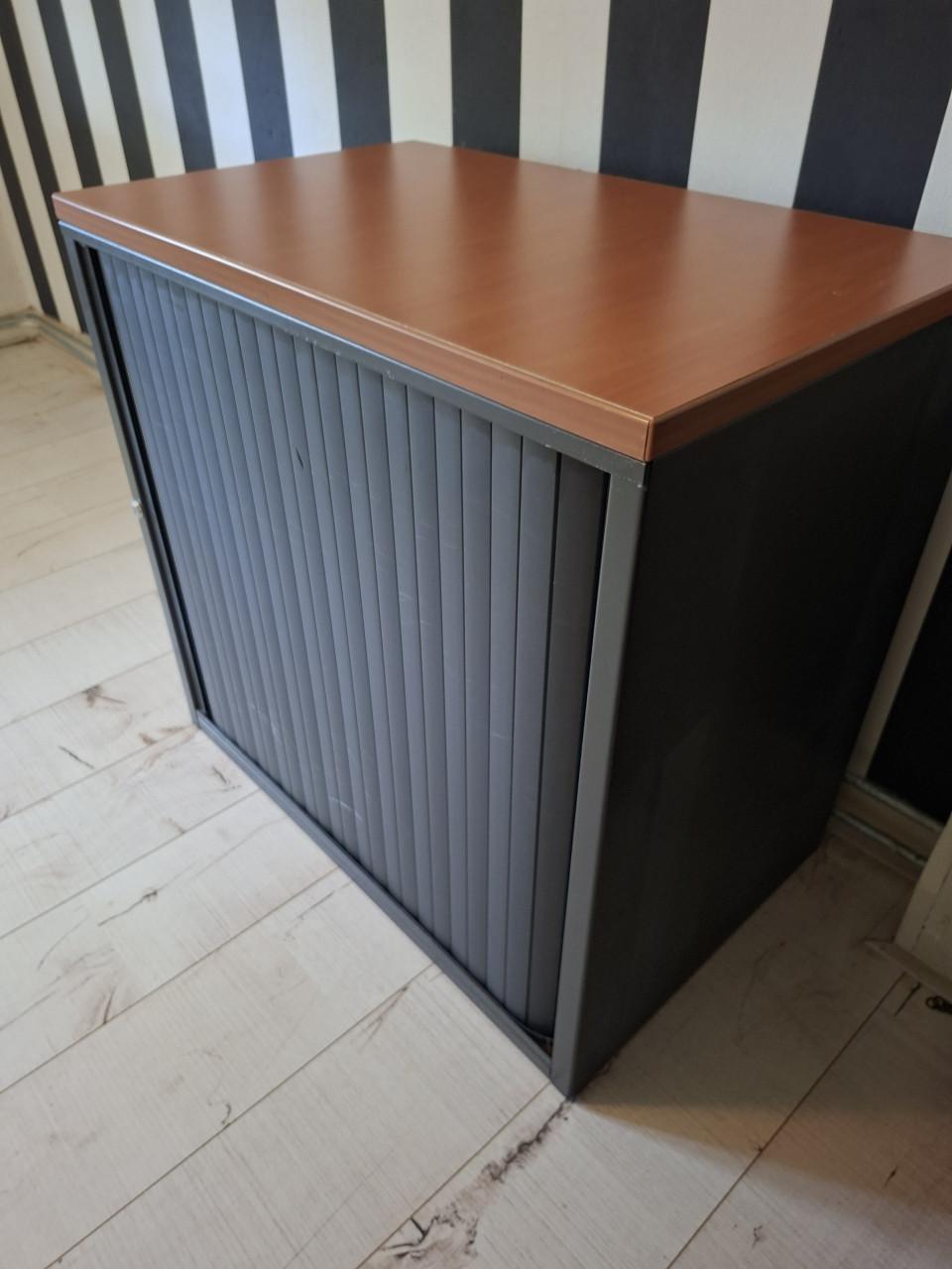 Kantoor archiefkast met roldeur (80x50x76cm)