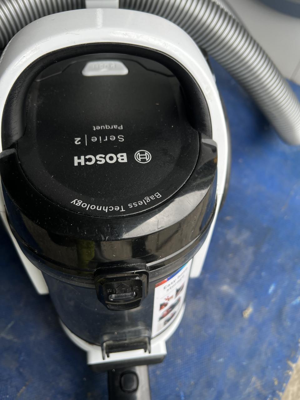 BOSCH Serie 2 Stofzuiger zonder zak Wit