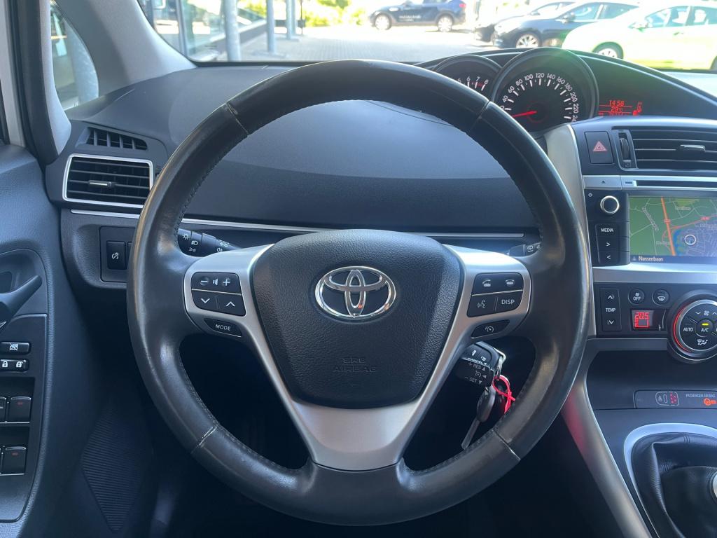 Toyota Corolla Verso 1.8 vvt-i dynamic business|7-persoons|trekhaak|rijklaa