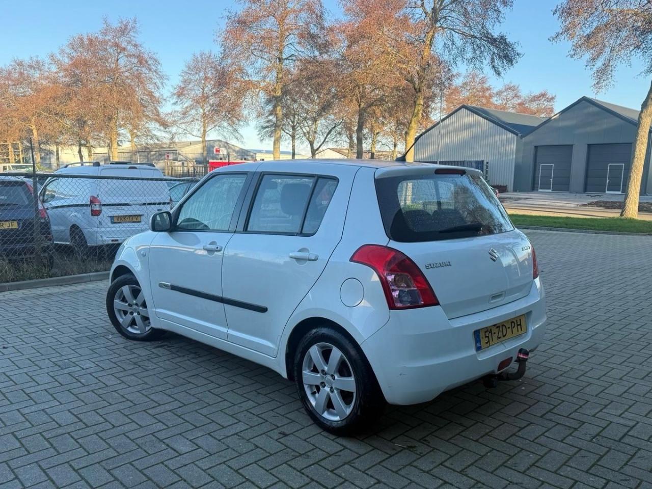 Suzuki Swift 1.3Shogun Airco/camera/ jaar apk